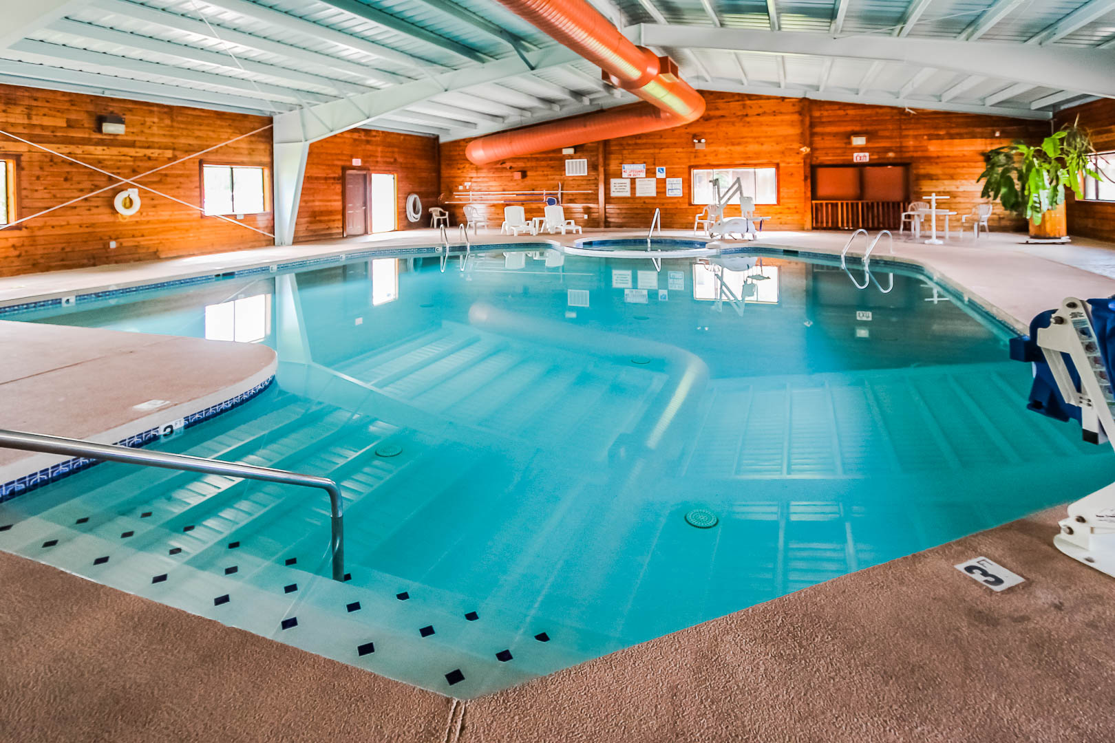 A clean indoor swimming pool at VRI's Roundhouse Resort in Pinetop, Arizona.